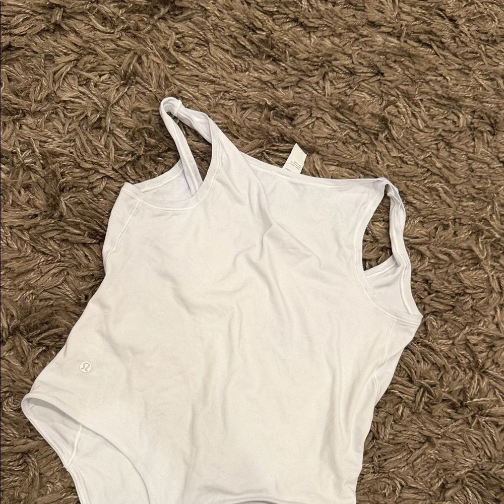Lululemon Wundermost Ultra-Soft Nulu Square-Neck Sleeveless Bodysuit
Size S - Picture 3 of 10